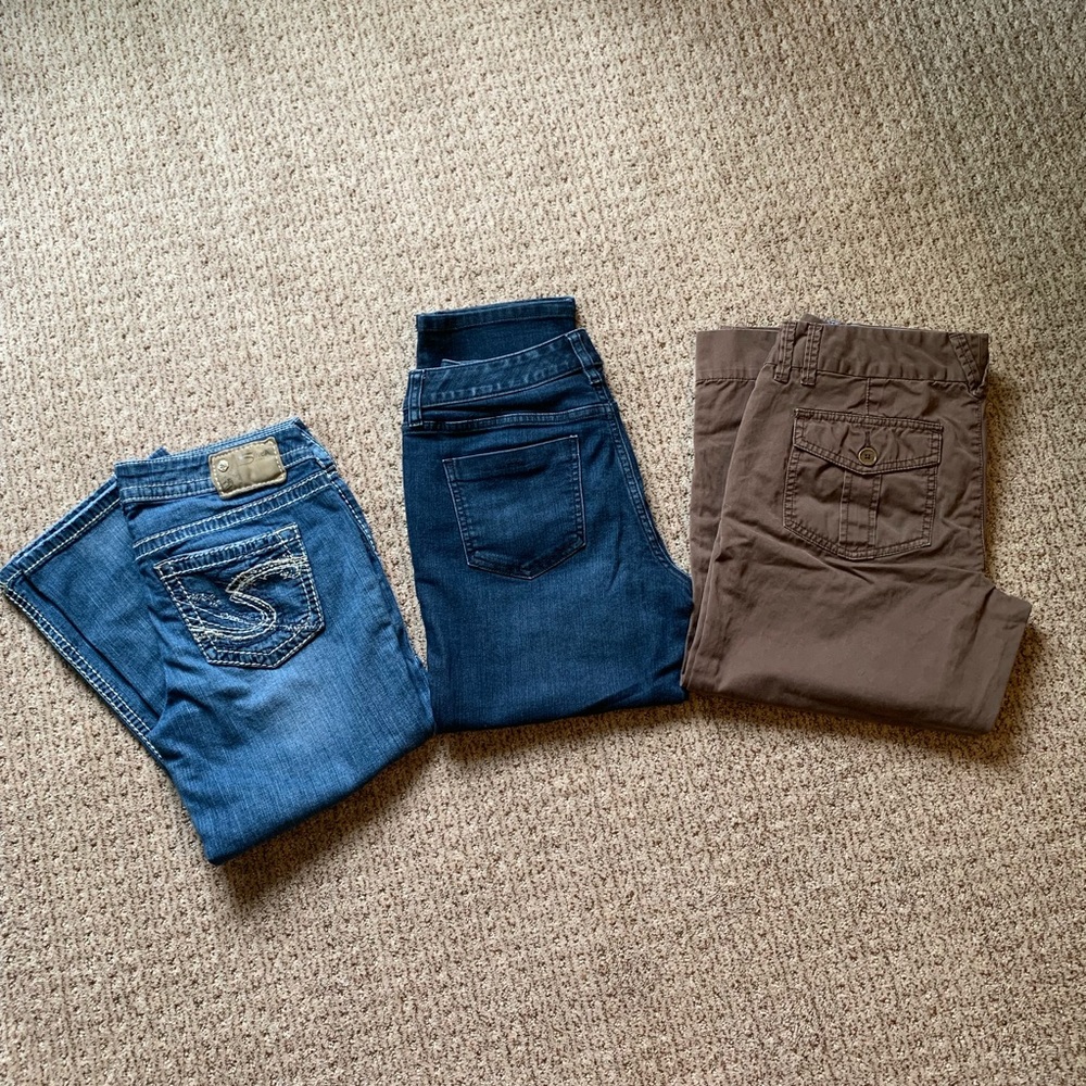 Women’s size 8 Capris lot